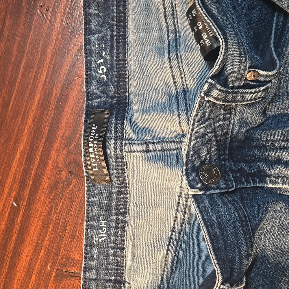 Liverpool Relaxed Straight Denim Jeans In Size 36x32. - Picture 10 of 12